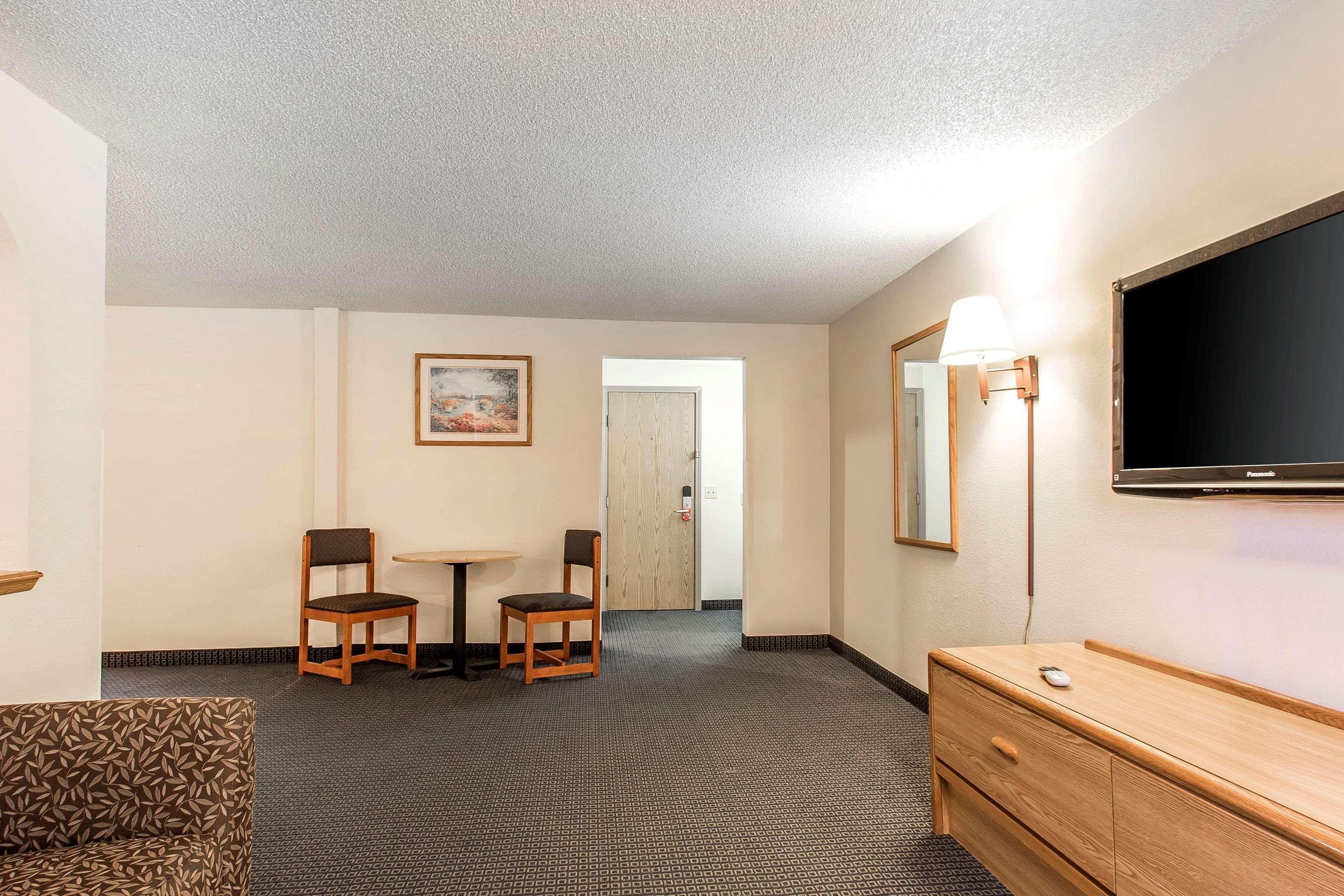 Brentwood Inn Clinton Luaran gambar